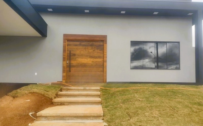 Felipe Flores 03.jpg