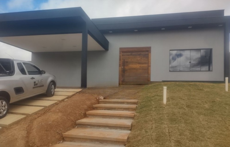 Felipe Flores 04.jpg